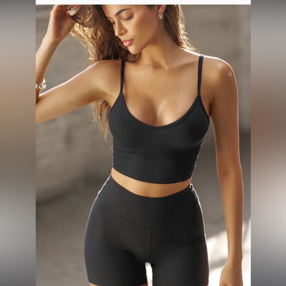 Women's Black Strappy Crop Tank Top Ribbed Joah Brown - Picture 6 of 7